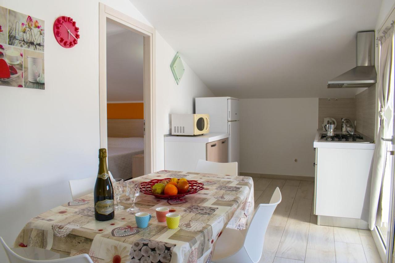 Borgo Aranci - Villa Tulipano กัสเตลลัมมาเร เดล โกลโฟ ภายนอก รูปภาพ